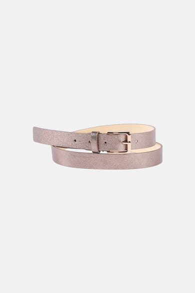 Ceinture dorée brillante Access®, enroulée et présentant une boucle dorée.
