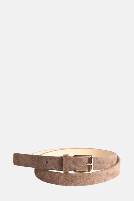 Ceinture marron en cuir suédé par Access®, avec une boucle dorée.
