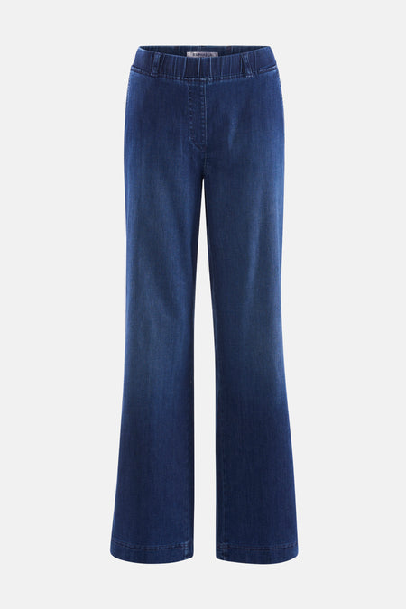 Jean évasé en denim bleu foncé de RAPHAELA, avec taille élastique et coupe ample.