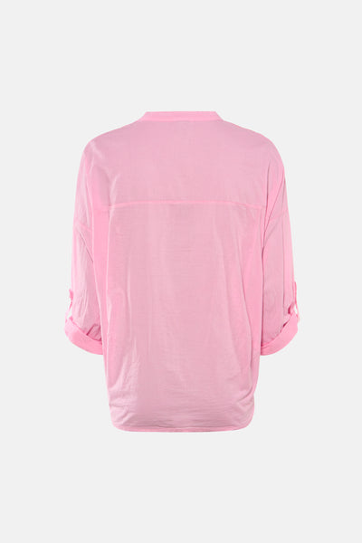Chemisier rose à manches longues de Terra di Siena, avec manches retroussées et coupe décontractée.