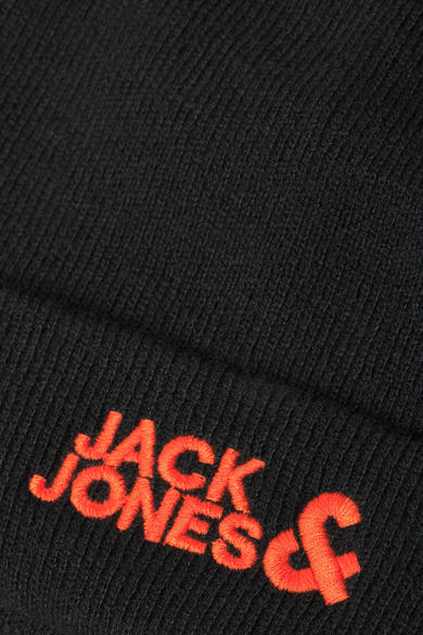 Bonnet noir by Jack & Jones, avec logo brodé en orange vif sur le devant.
