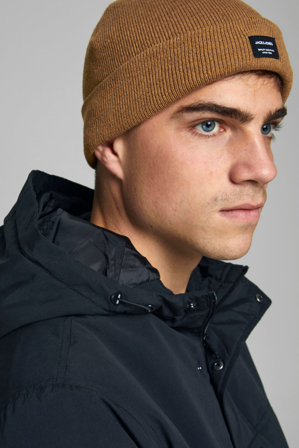 Bonnet Brun - ACCESSORIES BY JACK & JONES