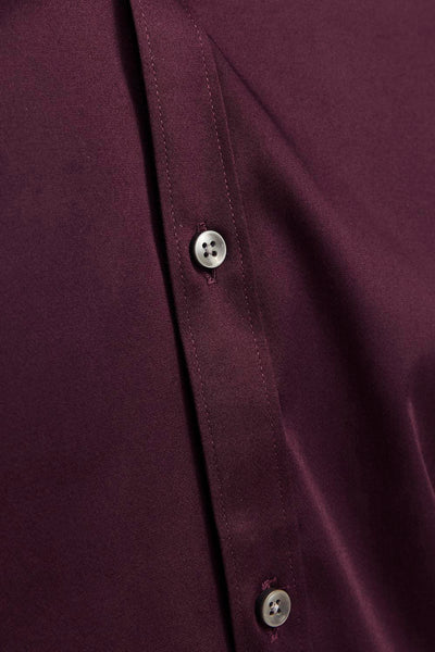 Chemise à manches longues rouge de PREMIUM BY JACK & JONES, avec boutons argentés et texture satinée.