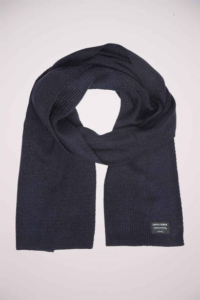 Blauwe gebreide sjaal van ACCESSORIES BY JACK & JONES, met een egale ribstructuur en een merklabel.