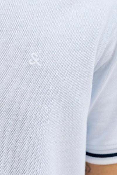 Lichtblauw poloshirt met korte mouwen van PREMIUM by JACK & JONES, met klein geborduurd logo.