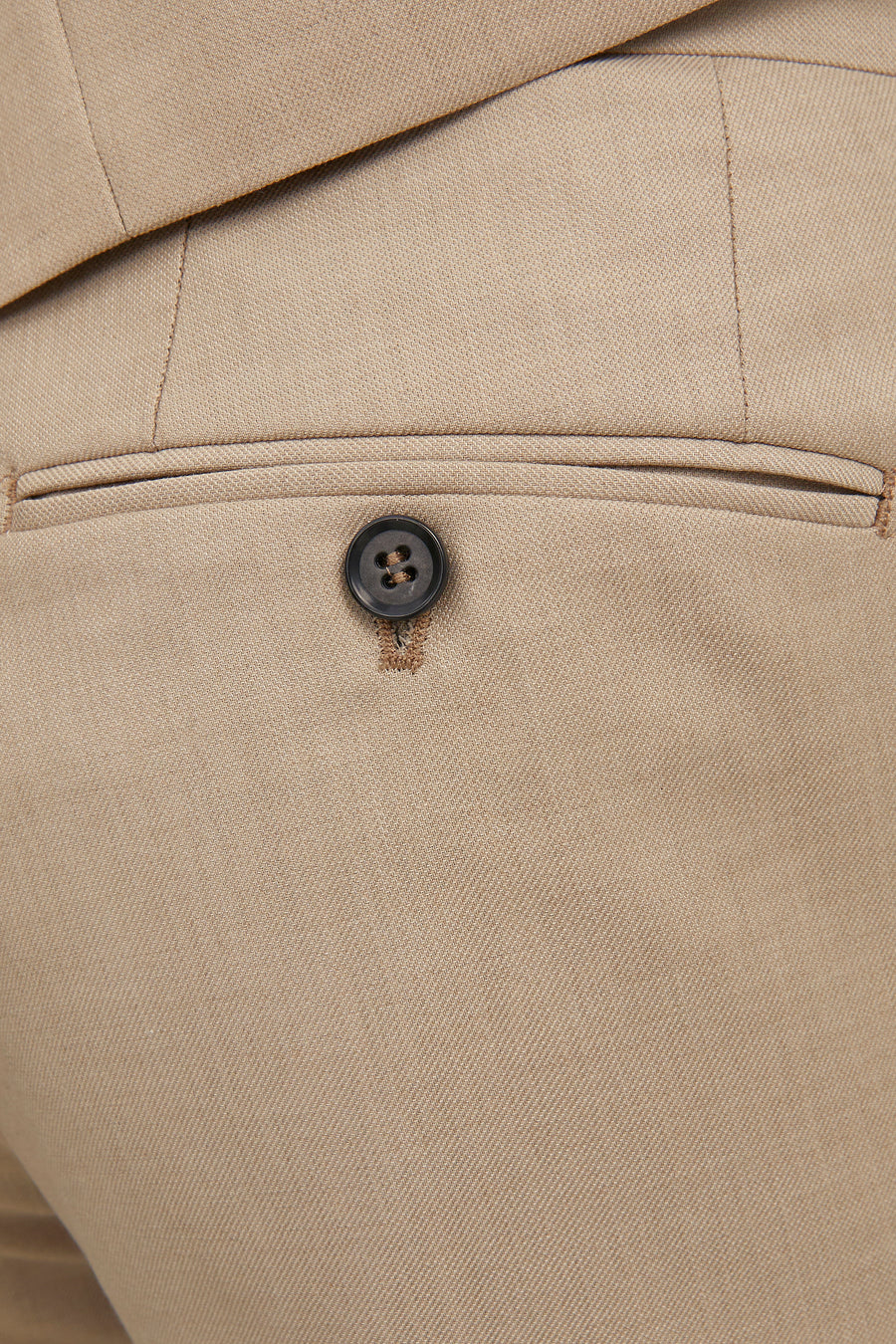 Pantalon de costume beige par PREMIUM BY JACK & JONES avec poche boutonnée à l'arrière.