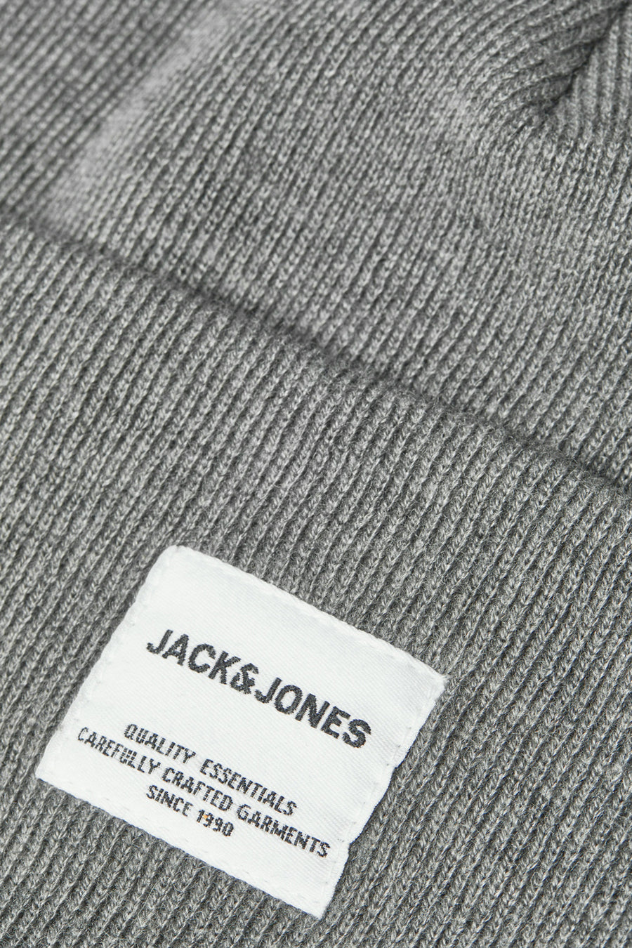 Grijze gebreide muts van Jack & Jones, met geweven label.