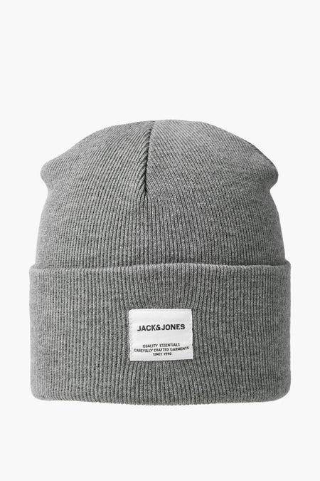 Grijze gebreide muts ACCESSORIES BY JACK & JONES, met een rechthoekig logo-patch op de rand genaaid.
