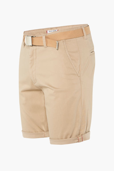 Short beige de JACK & JONES JEANS INTELLIGENCE avec une ceinture tressée beige et ourlets à revers.