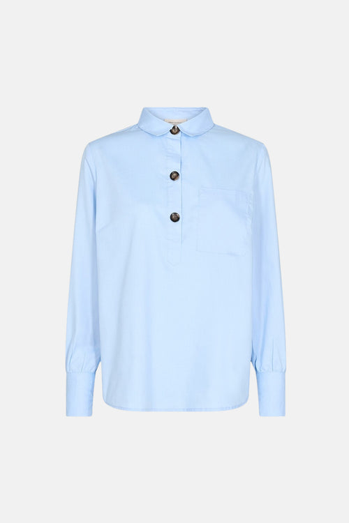 Blouse à manches longues bleu de FREEQUENT, avec col rond, patte de boutonnage et poche poitrine.