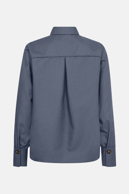 Blauwe blouse met lange mouwen van FREEQUENT, achterkant met plooi in de rug en knoopmanchetten.