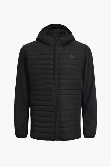 Veste imperméable noire de JACK & JONES, à capuche, avec des panneaux matelassés et des manches longues.