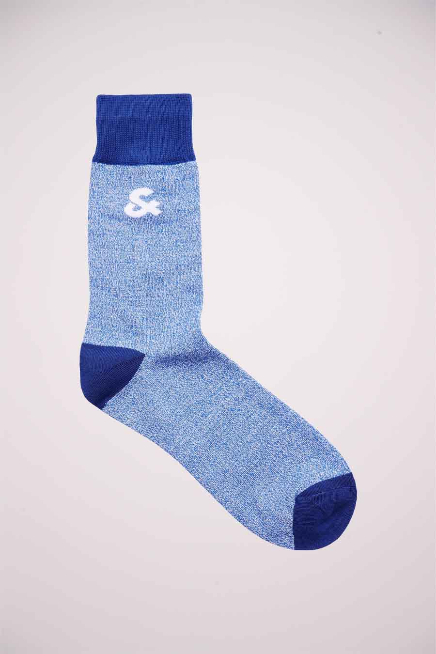 Chaussette bleue chinée par ACCESSORIES BY JACK & JONES, avec un bord et des détails bleu foncé et un logo blanc.