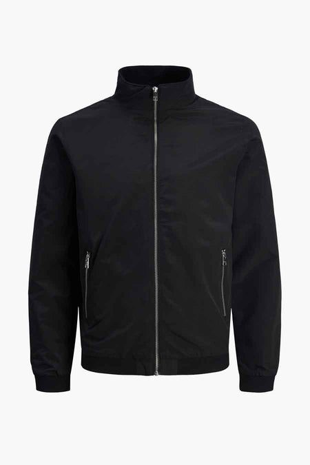 Korte zwarte jas van Jack & Jones met een zilveren ritssluiting.