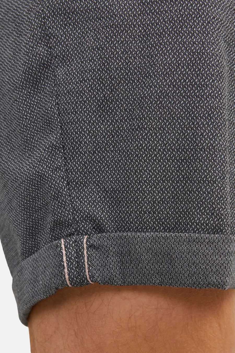 Short bleu de JACK & JONES JEANS INTELLIGENCE avec revers et motif tissé subtil.