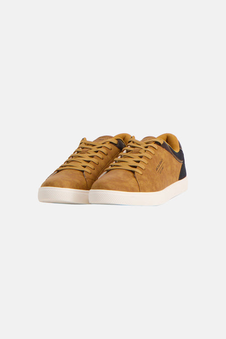 Bruine bruine sneakers van ACCESSORIES BY JACK & JONES, zwarte suède details en witte zolen.