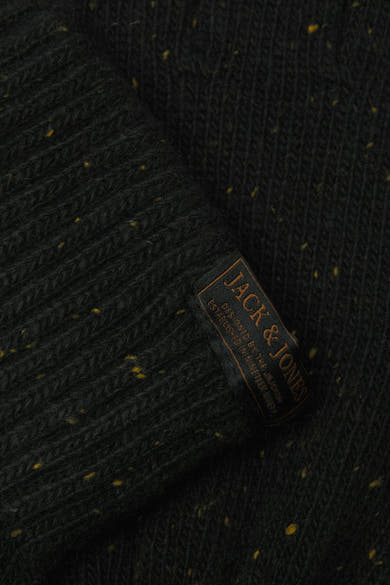 Gants noirs en tricot moucheté par ACCESSORIES BY JACK & JONES, avec étiquette logotypée.