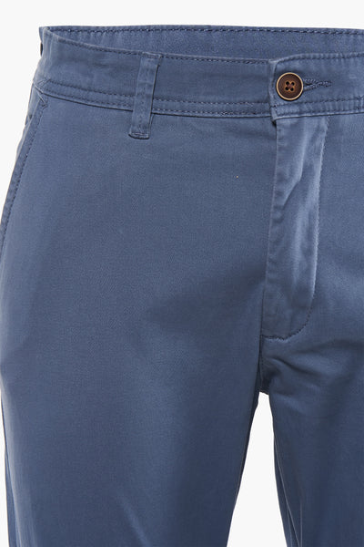 Blauwe chino van JACK & JONES JEANS INTELLIGENCE, met knoop en riemlussen.