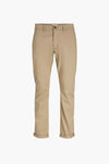 Beige chino van JACK & JONES JEANS INTELLIGENCE met een klassieke pasvorm en bruine schoenen.