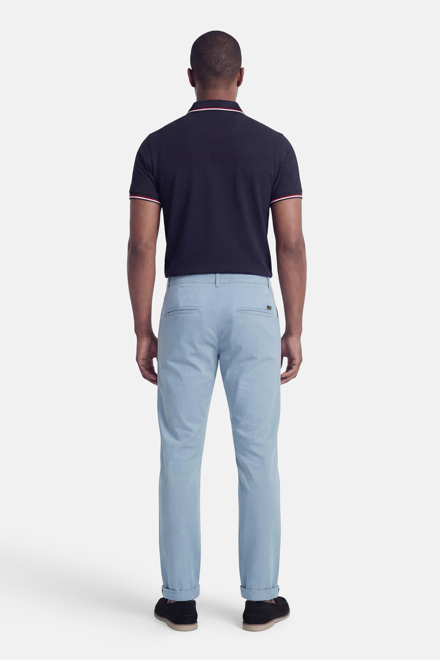 Chino bleu de JACK & JONES JEANS INTELLIGENCE avec ourlets retroussés et poches arrière passepoilées.