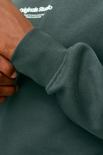 Groene sweater van ORIGINALS BY JACK & JONES, textuurdetail en geribde boorden aan de mouw.