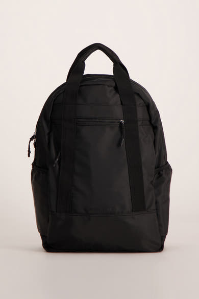Zwarte rugzak van ACCESSORIES BY JACK & JONES met twee zijvakken en een voorvak met rits.
