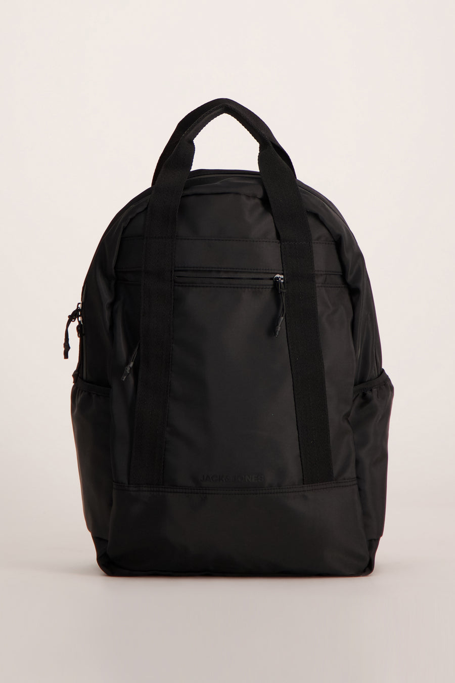 Zwarte rugzak van ACCESSORIES BY JACK & JONES met twee zijvakken en een voorvak met rits.