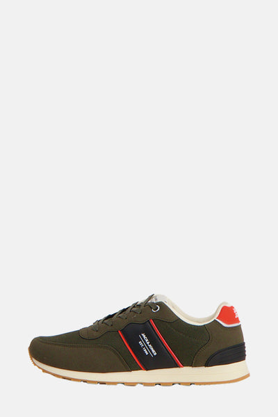 Groene sneakers van ACCESSORIES BY JACK & JONES, met rode zijstrepen en zwarte details.