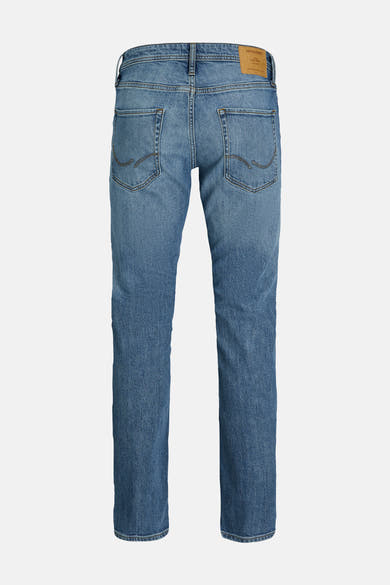 Rechte middellange blauwe jeans van JACK & JONES JEANS INTELLIGENCE, met achterzakken en zichtbare denimtextuur.