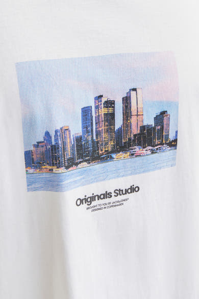 Wit T-shirt met korte mouwen van ORIGINALS BY JACK & JONES, met stadsgezichtprint.