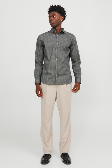 Chemise à manches longues bleue de PREMIUM by JACK & JONES, avec un motif géométrique sur toute la surface.