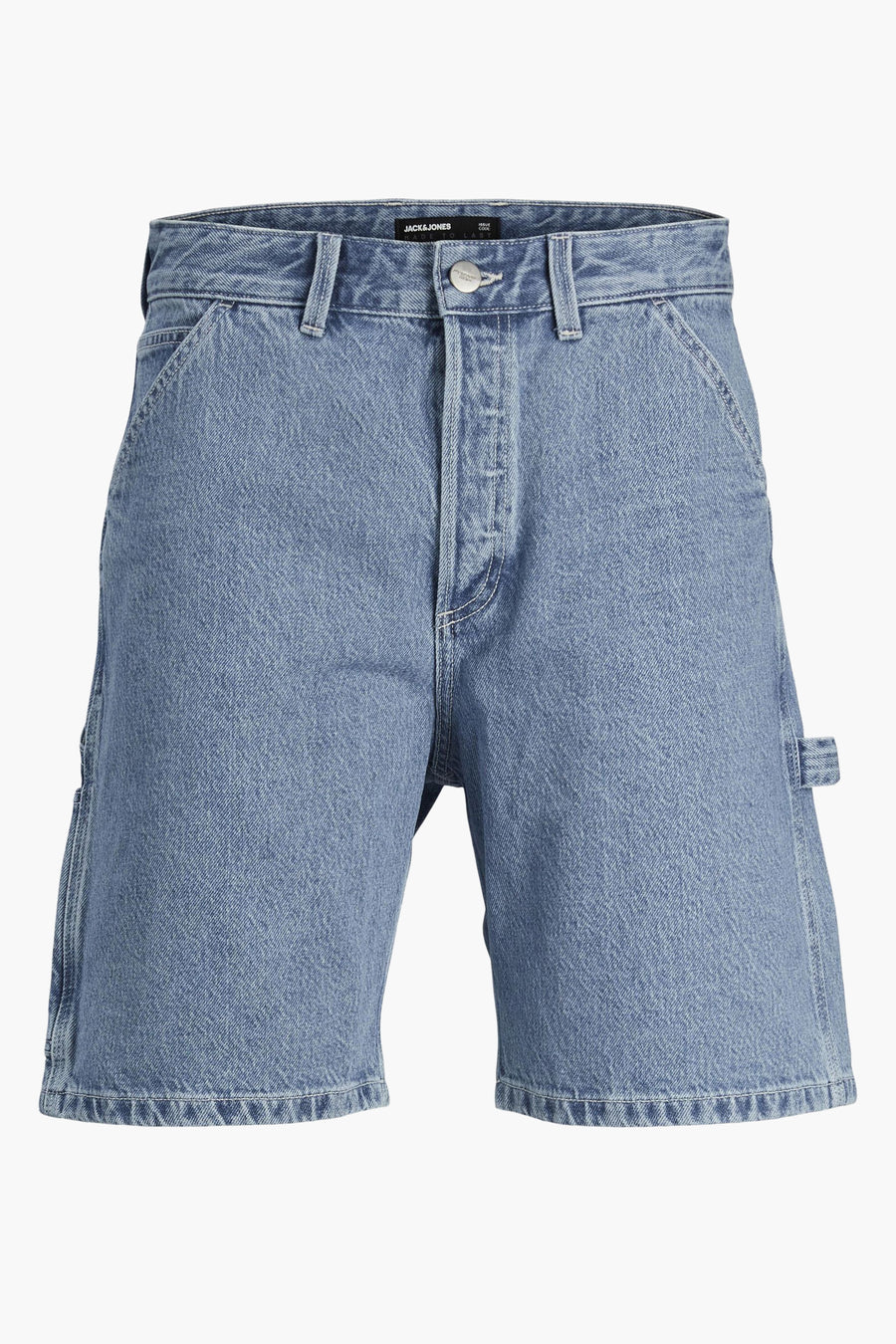 Short en jean bleu clair de JACK & JONES, avec une poche à outils latérale.