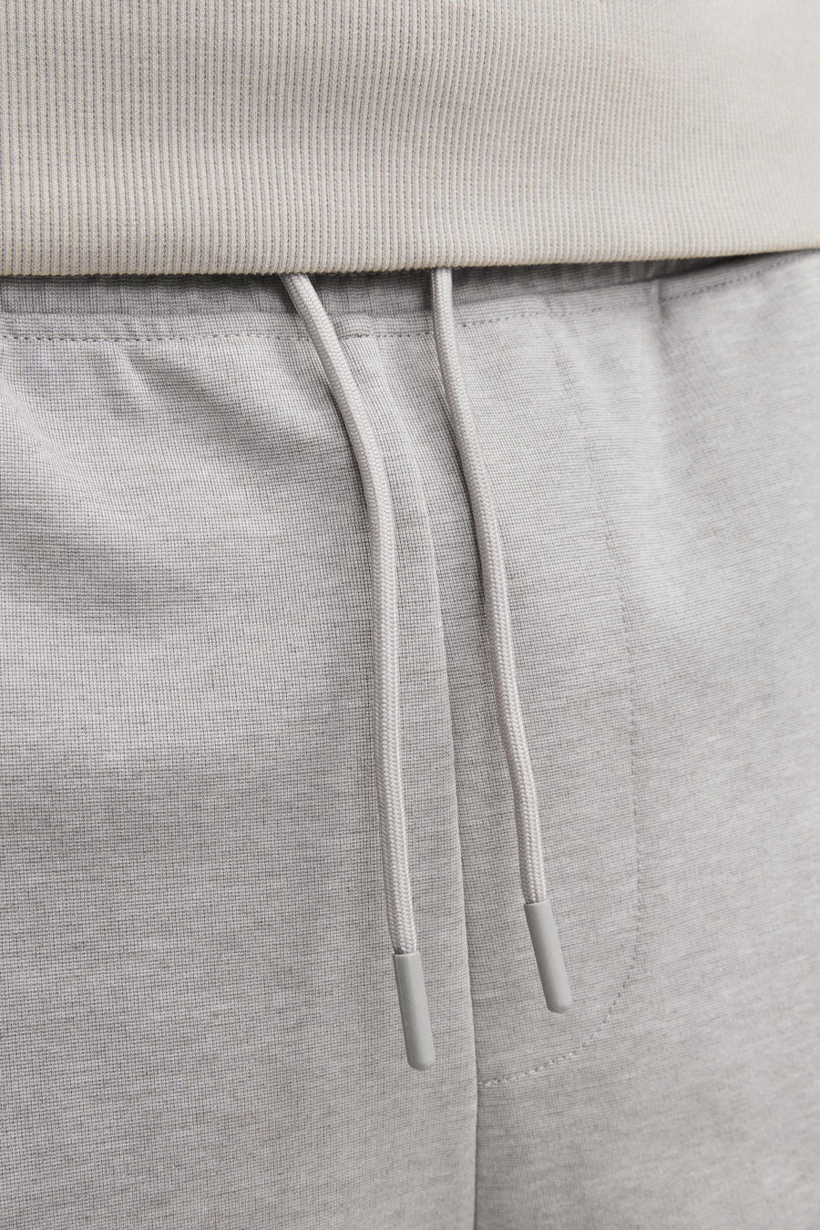 Korte grijze short van JACK & JONES JEANS INTELLIGENCE met trekkoord en getextureerde details.