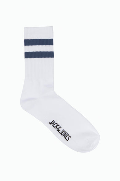 Chaussette blanche de ACCESSORIES BY JACK & JONES avec deux rayures bleu marine et le logo sur le pied.