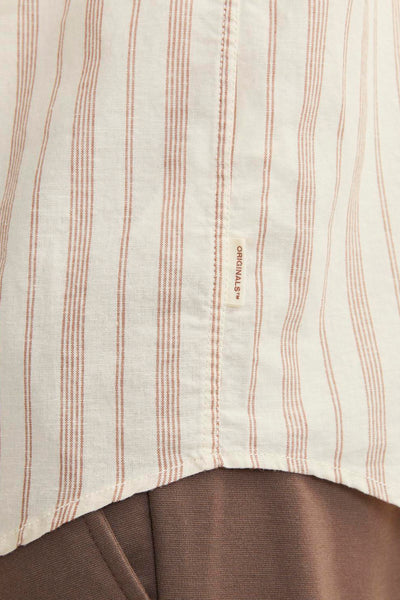 Beige gestreept overhemd met verticale strepen van ORIGINALS BY JACK & JONES, met een klein merklogo.