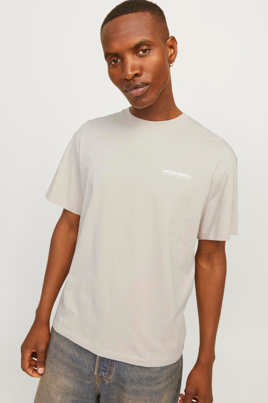 Beige T-shirt met korte mouwen van JACK & JONES, met opdruk op de borst.