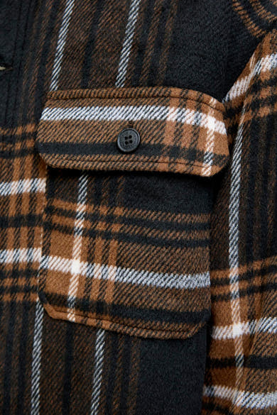 Bruin overhemd met lange mouwen van ORIGINALS BY JACK & JONES met ruitpatroon en knoopzak.