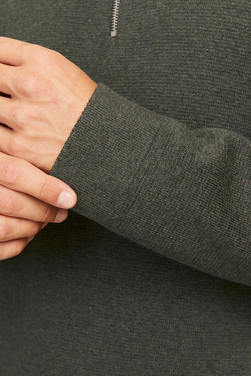 Pull met rolkraag - bruin