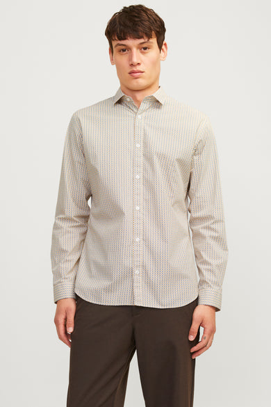 Chemise à manches longues multicolore de PREMIUM BY JACK & JONES avec un motif géométrique sur un fond beige.