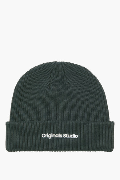 Bonnet vert d'ACCESSORIES BY JACK & JONES avec inscription "Originals Studio" sur le bord côtelé.