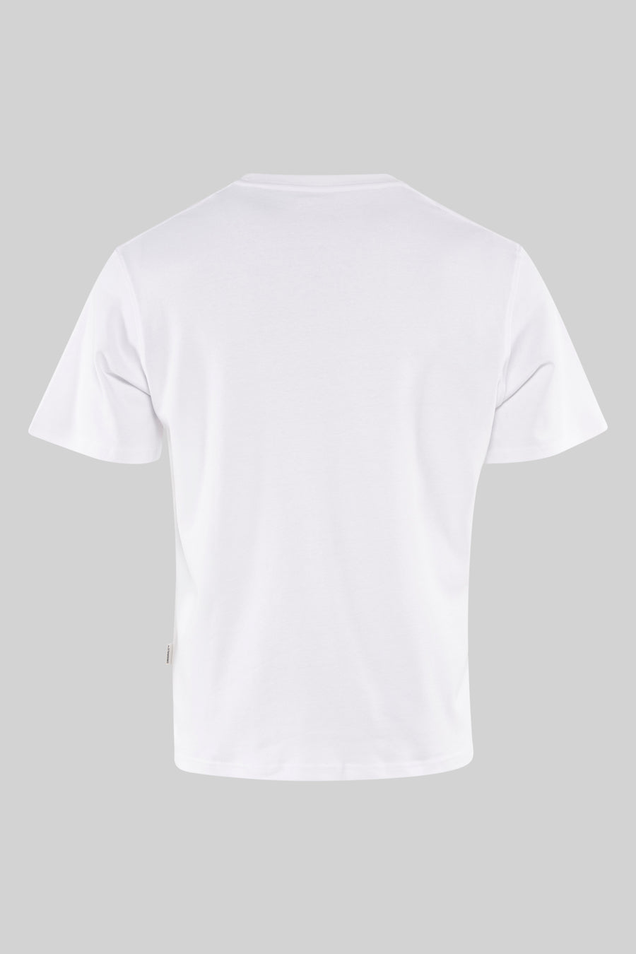 Wit T-shirt met korte mouwen van ORIGINALS BY JACK & JONES, achterkant op grijze achtergrond.