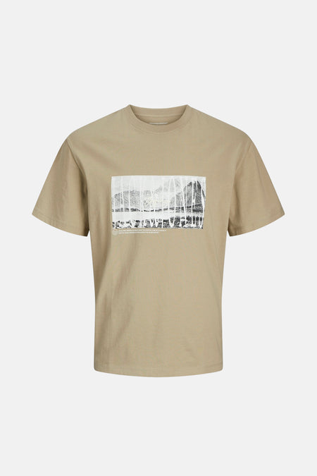 Beige T-shirt met korte mouwen van ORIGINALS BY JACK & JONES met grafische landschapsprint.