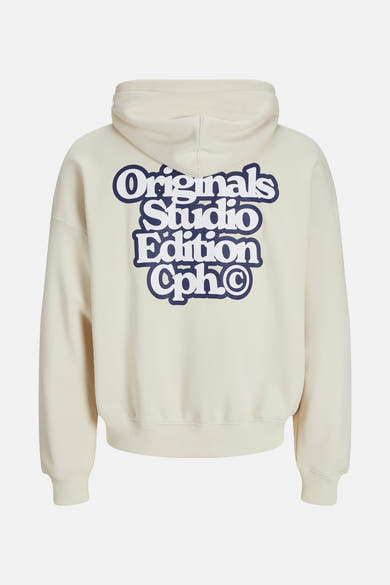 Gebroken wit sweatshirt met capuchon van Originals by Jack & Jones, met grote marineblauwe belettering op de rug.