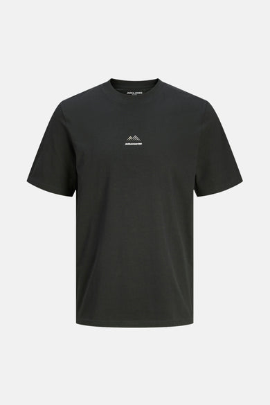 Zwarte shortsleeve t-shirt van JACK & JONES, met een gestileerd berglogo op de borst.