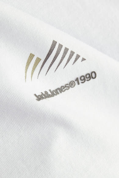 Wit T-shirt met korte mouwen van JACK & JONES met een subtiel logo-opdruk.