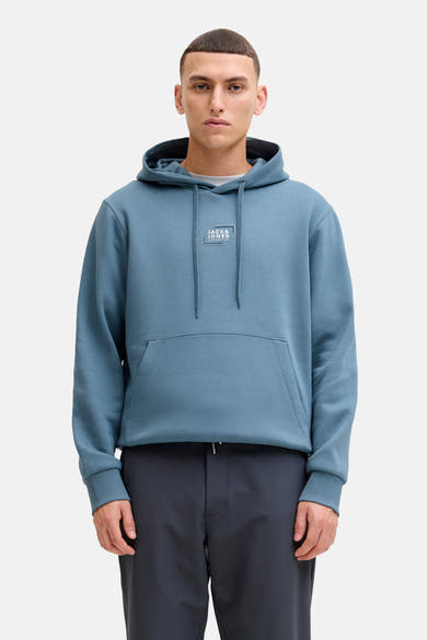 Sweat à capuche bleu de JACK & JONES avec cordon de serrage et poche kangourou.
