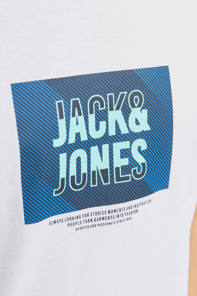 T-shirt blanc à manches courtes de JACK & JONES avec logo bleu imprimé.
