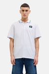 Wit poloshirt met korte mouwen van JACK & JONES, met marineblauwe kraag en logo op de borst.