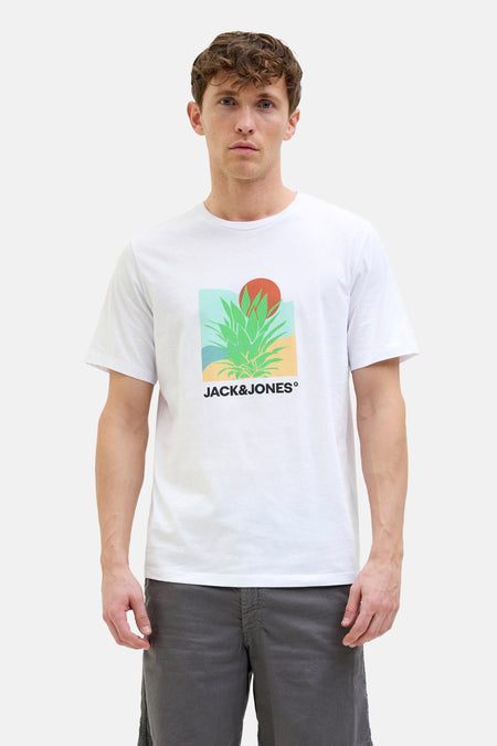 Wit T-shirt met korte mouwen van Originals by Jack & Jones, met een kleurrijk grafisch patroon en een ronde hals.
