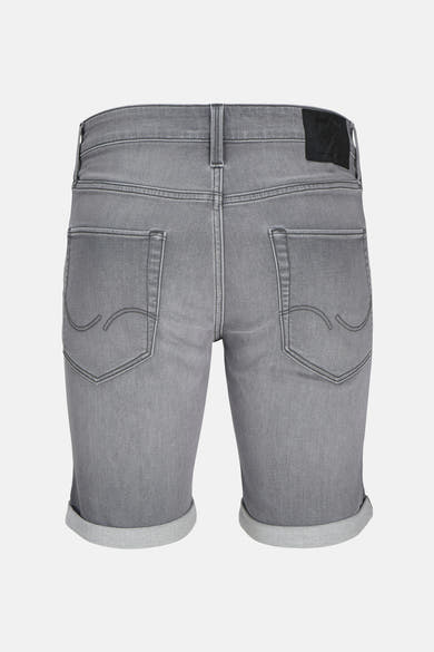 Korte spijkerbroek in grijs van JACK & JONES met achterzakken en omgeslagen zomen.